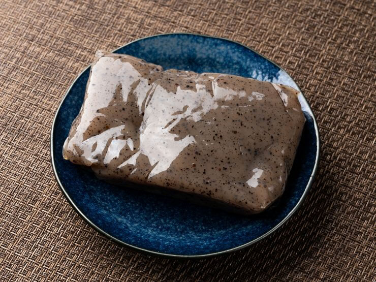 Konjac in busta