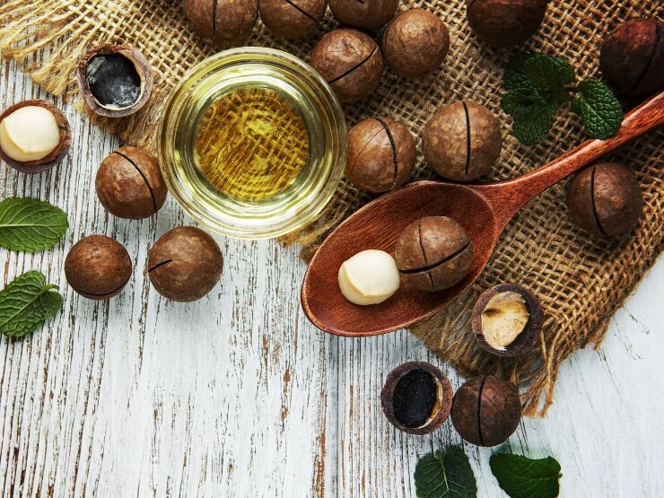 Noci di macadamia e olio