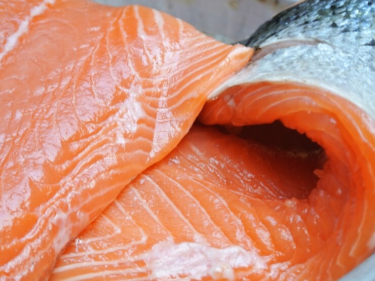 Salmone sfilettato